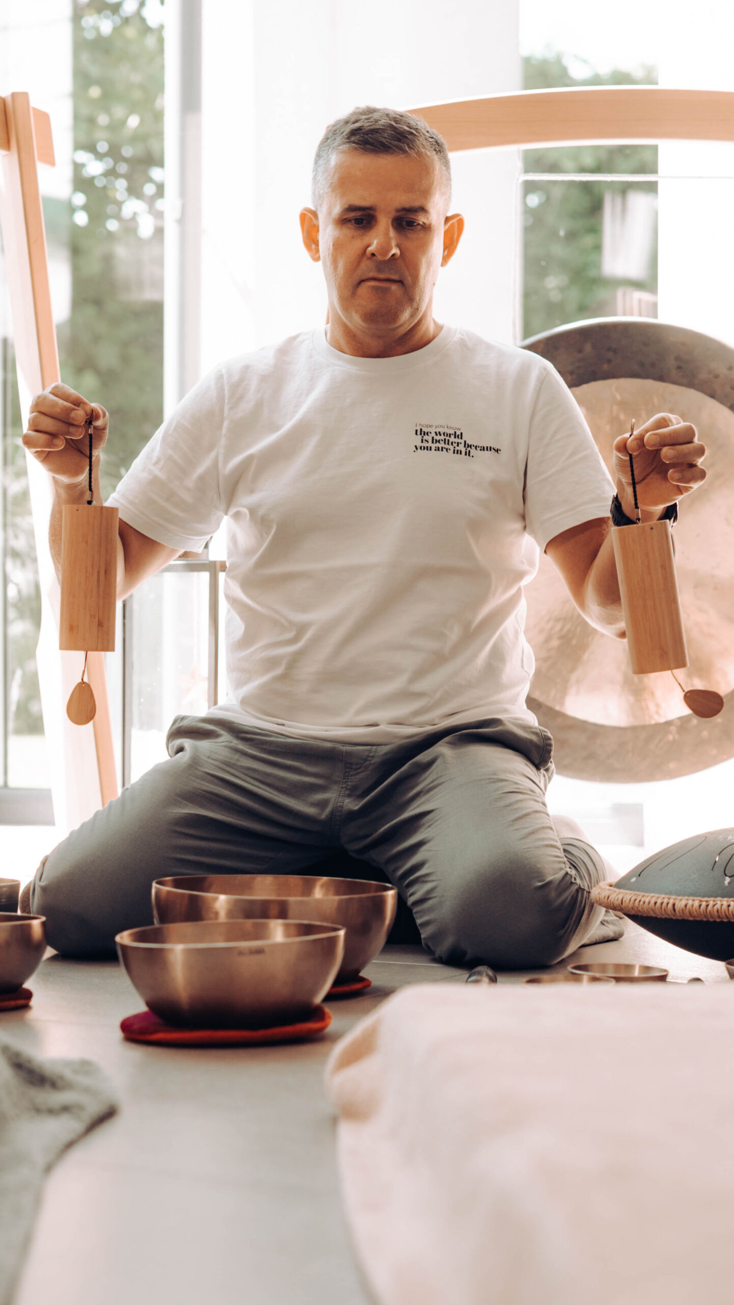 Kąpiele dźwiękowe w grupie